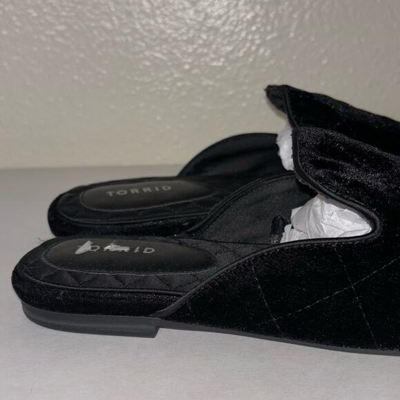 Torrid Black Velvet Quilted Mules Slip On flats Women's Size 7.5W (Wide) - Picture 9 of 16
